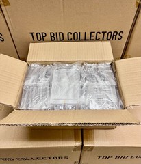 100 Pack Magnetic Trading Sports Card Holders 130pt One-Touch Hard UV Protection