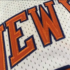 New York Knicks Patrick Ewing retro vintage white basketball jersey