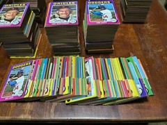200 assorted 1975 Topps Baseball Cards VG To EX-MT Some Duplicates (Read)