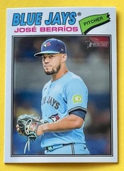2026 Topps Heritage – José Berríos #56 Chrome Toronto Blue Jays
