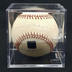 Luias Aparicio Autographed Baseball 2002 Archives Reserve Best Years 676/1600