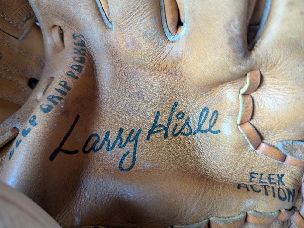 Wilson Larry Hisle Model Catcher’s Mitt Deep Grip Pocket Flex Action Vintage