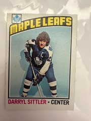 1976-77 Topps Hockey Card Darryl Sittler Card #207 EX Shape