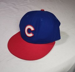 New Era 59Fifty CHICAGO CUBS Baseball Cap Size 7 1/8″ AUTHENTIC COLLECTION Hat